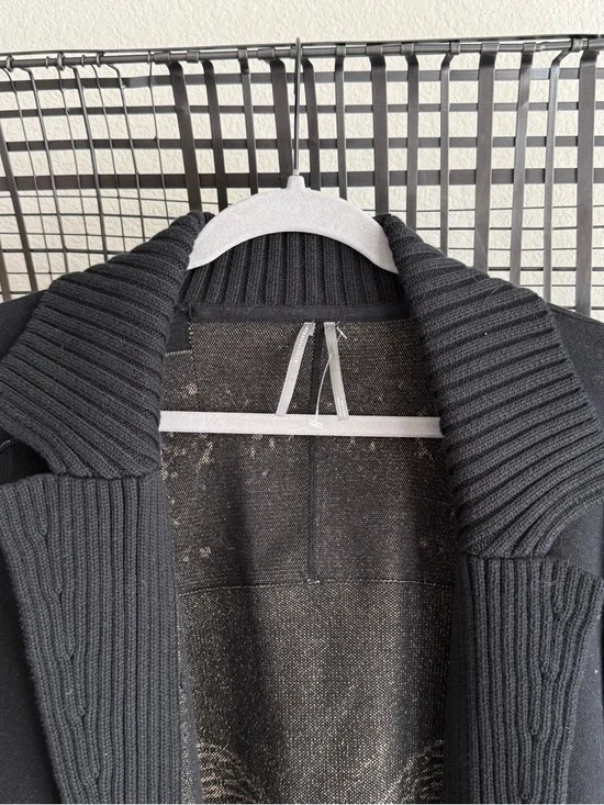 Anthropologie Collared V-Neck butterfly Cardigan - Picture 4 of 9